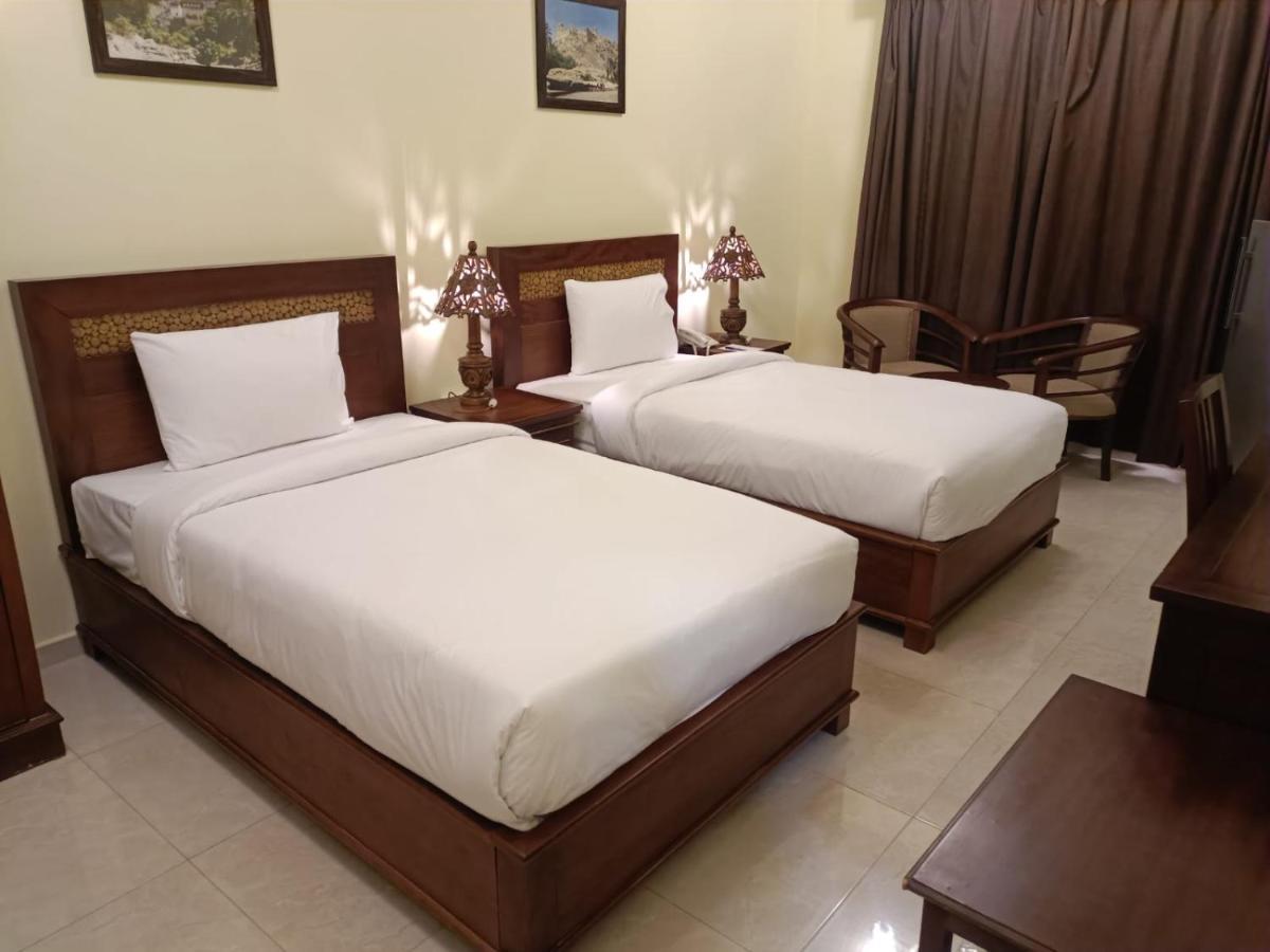 Royal Hotel Muskat Bagian luar foto